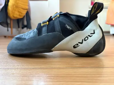 Zapatillas de escalada Evolv negras - miniatura 1