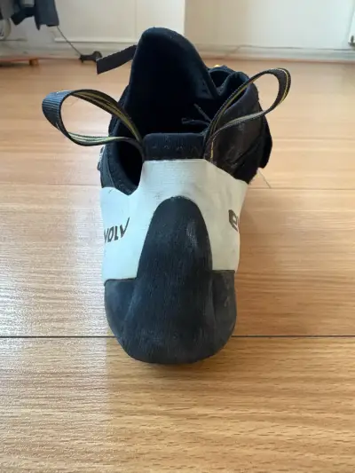 Zapatillas de escalada Evolv negras - miniatura 4