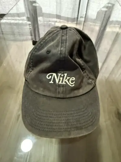 Gorra Nike negra casual - miniatura 1