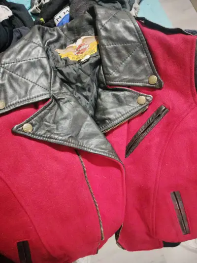 Chaqueta Harley Davidson roja y negra - miniatura 1