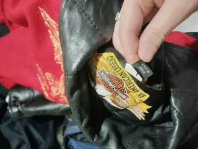 Chaqueta Harley Davidson roja y negra - miniatura 3