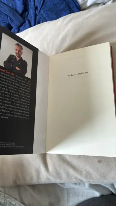 Libro 'Historia Secreta de Chile' de Jorge Baradit - miniatura 3