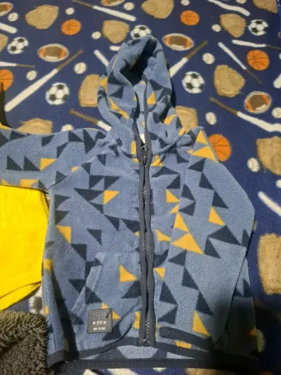 Polerón de polar con capucha para niño - miniatura 1