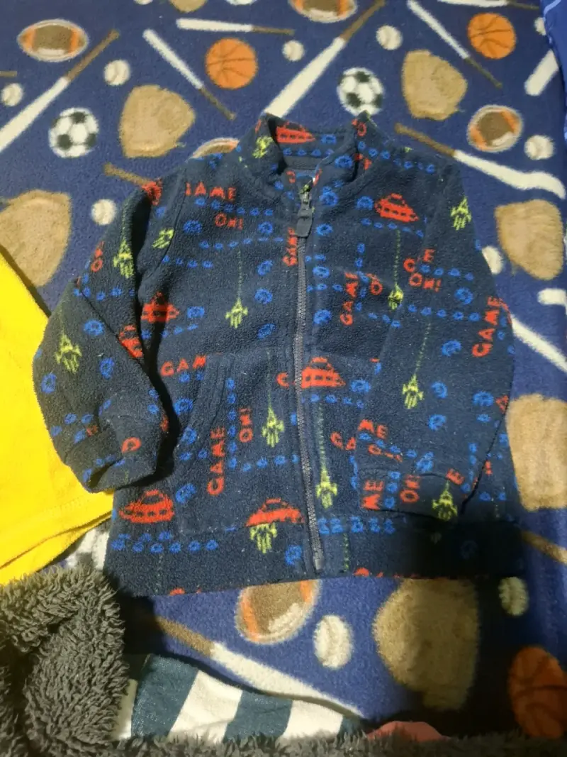Polerón de polar con capucha para niño - 2