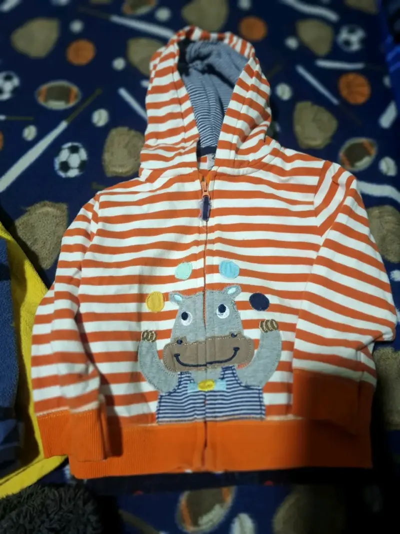 Polerón de polar con capucha para niño - 4