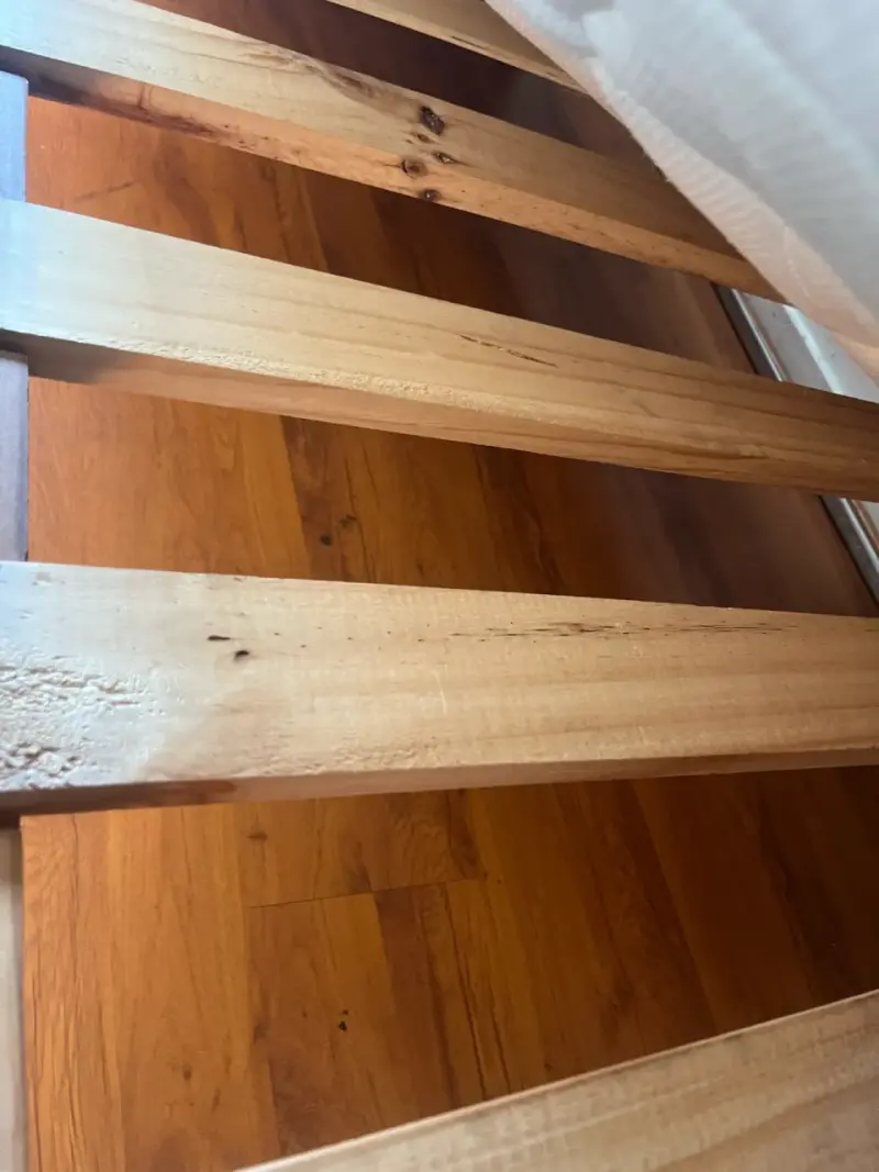 Cama de madera con colchón incluido - 3