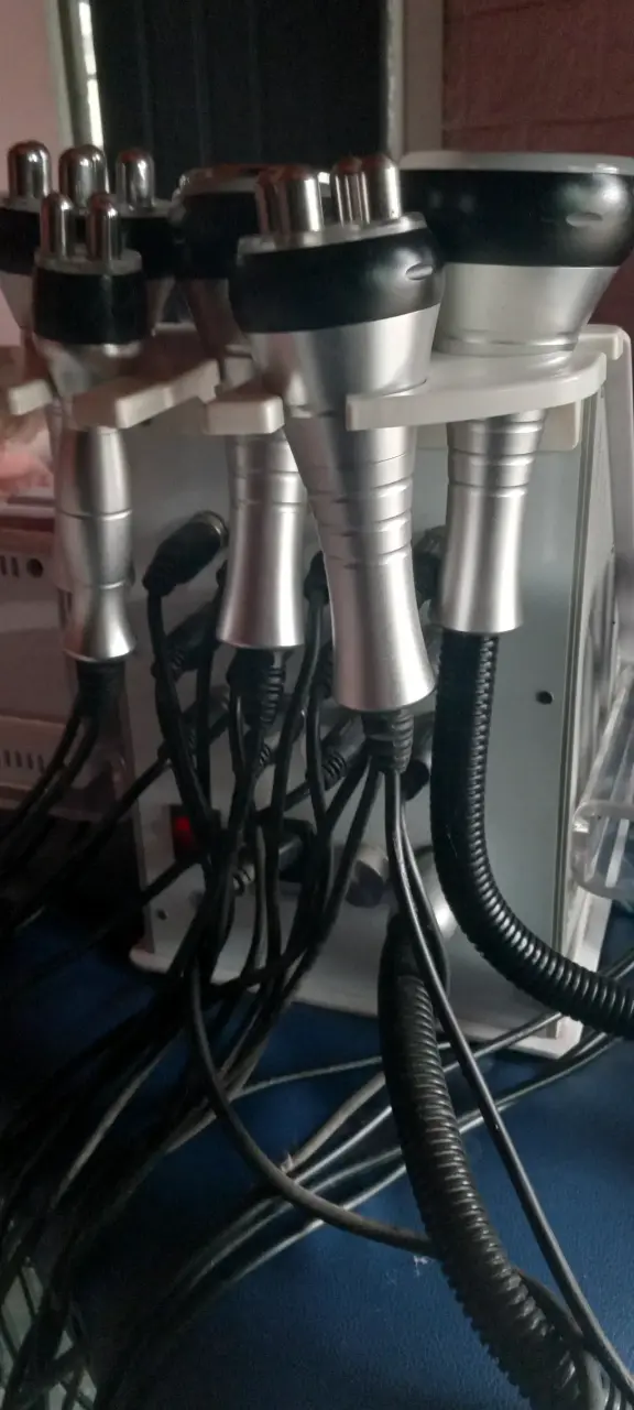 Máquina de cavitación 6 en 1 estética profesional - 3