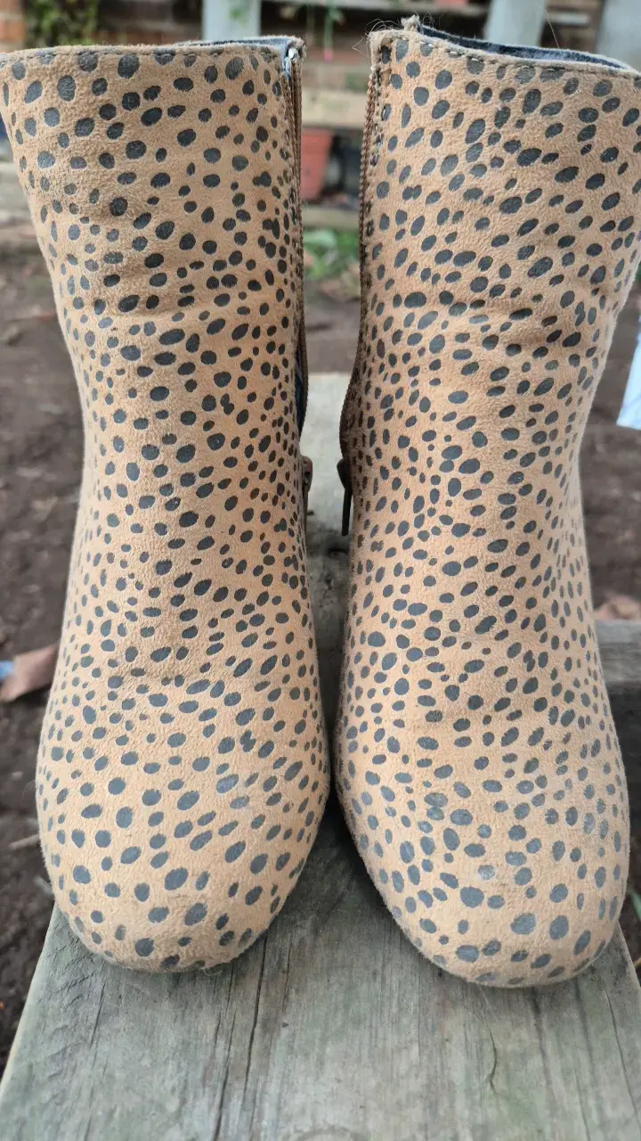 Botines de cuero animal print con cierre lateral - 4