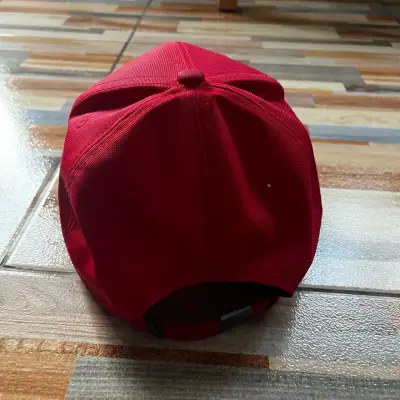 Gorra roja Jordan - miniatura 3