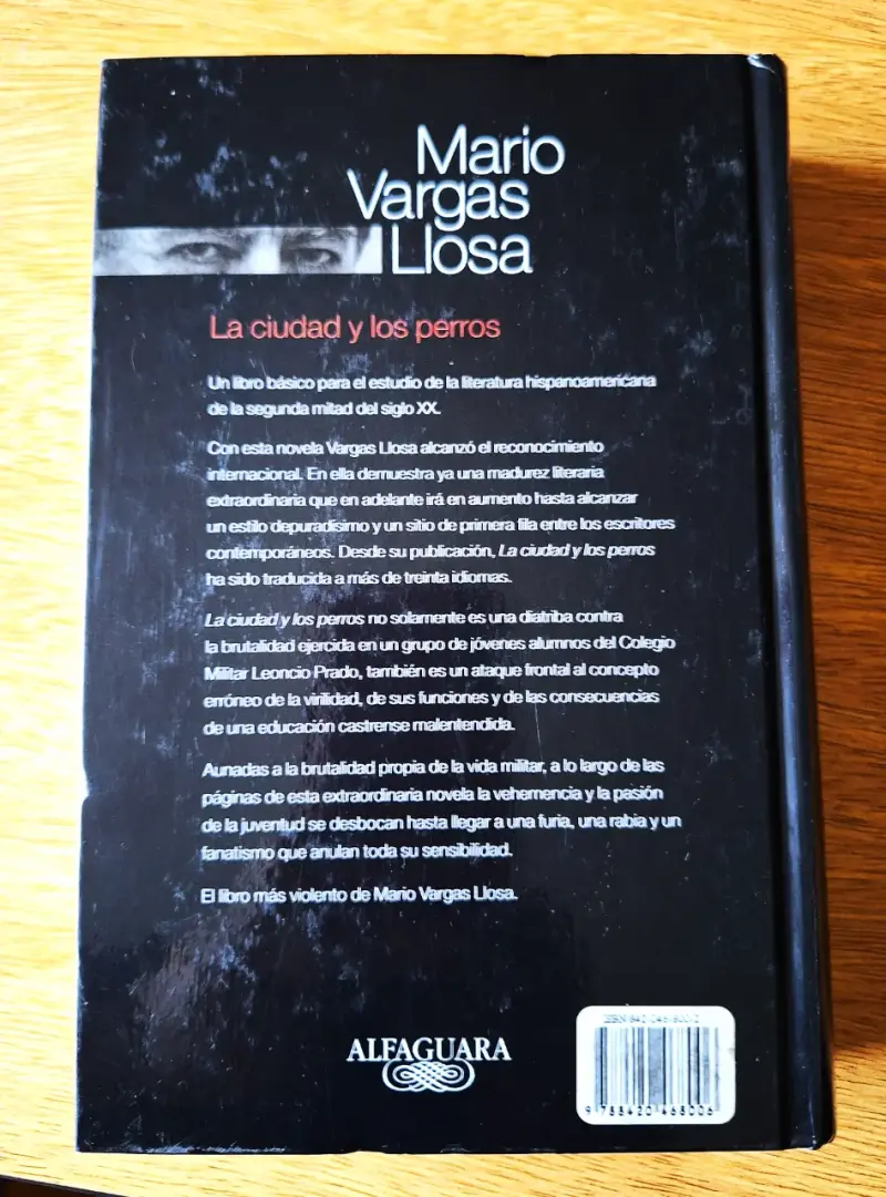 Libro 'La ciudad y los perros' de Mario Vargas Llosa - 2