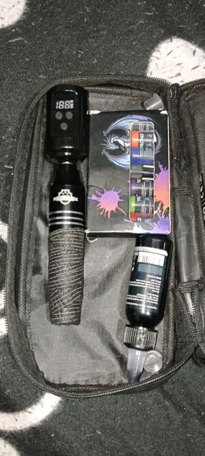 Kit de máquina de tatuar pen inalámbrica - miniatura 1
