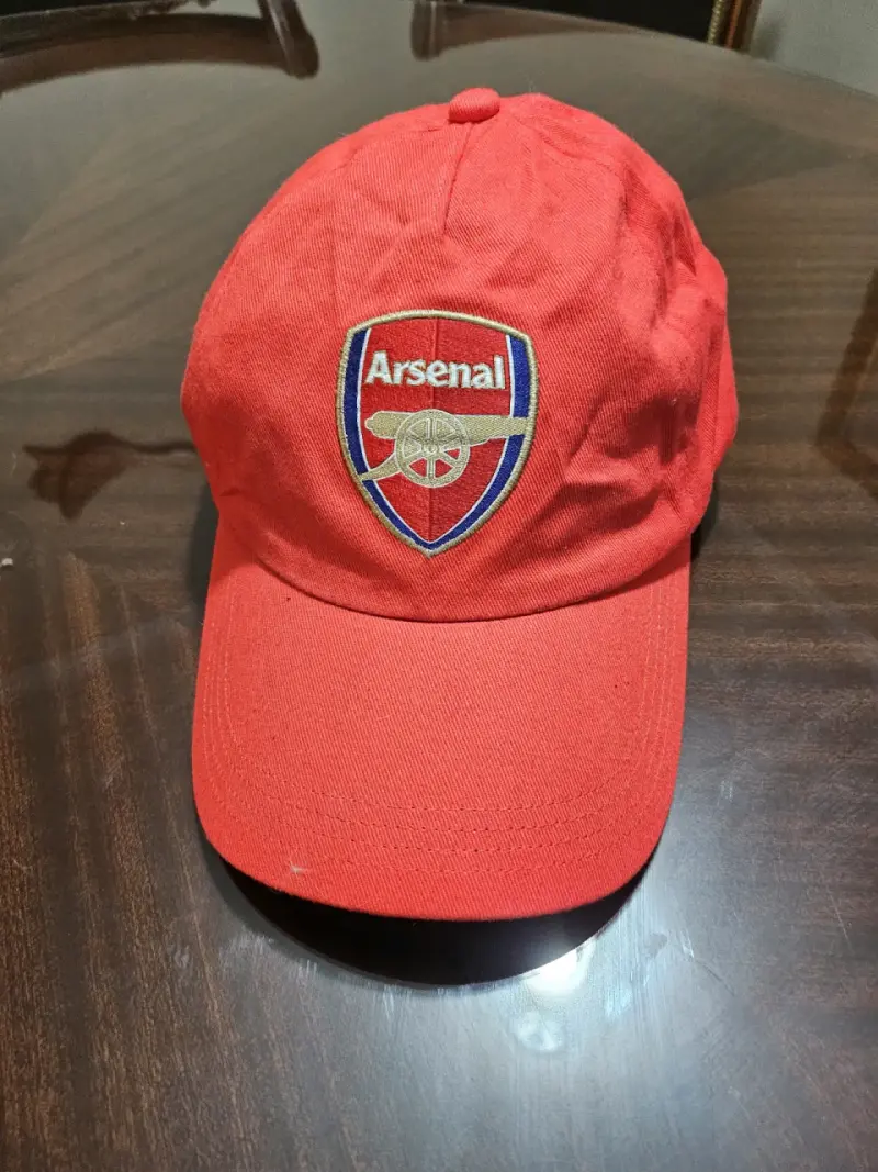 Gorra roja Arsenal original - 2