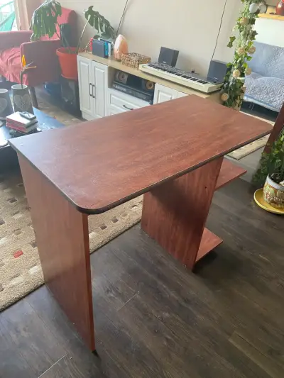 Escritorio de madera compacto con estantes - miniatura 3