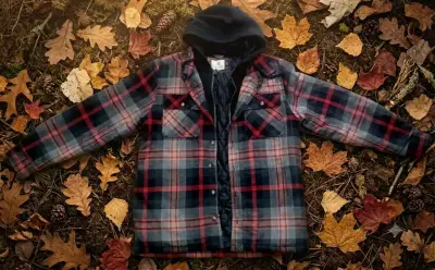 Chaqueta de franela a cuadros con capucha - miniatura 1