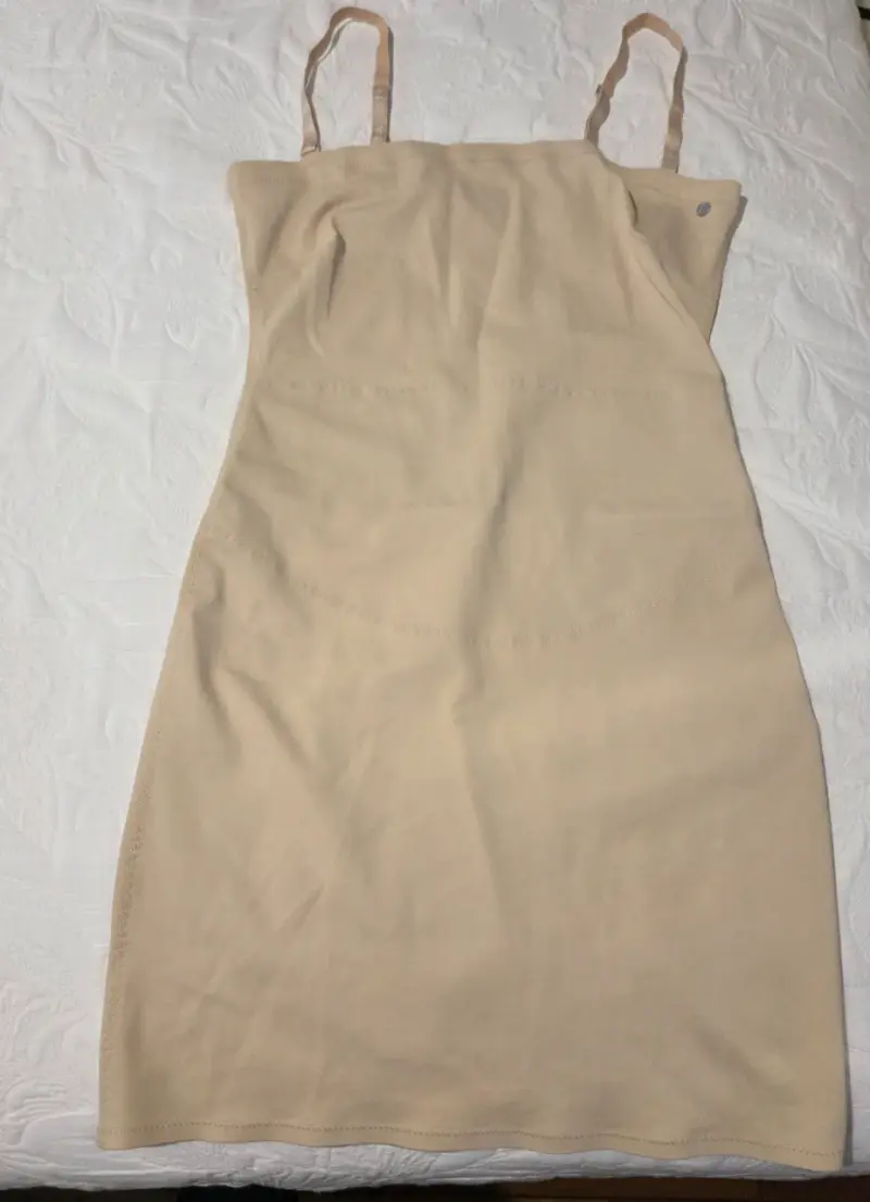 Sostén beige con detalle metálico - 5