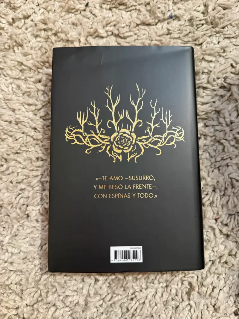 Libro 'Una Corte de Rosas y Espinas' de Sarah J. Maas - 2