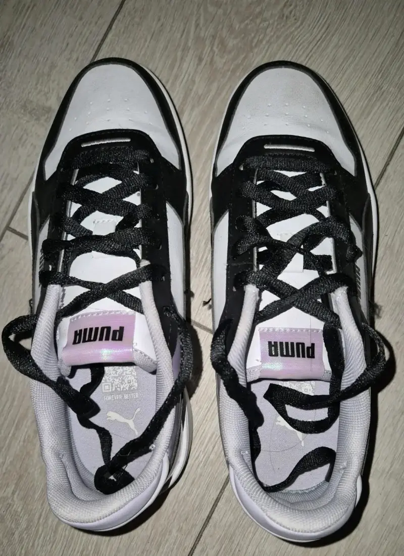 Zapatillas Puma negras y blancas con detalles holográficos - 4