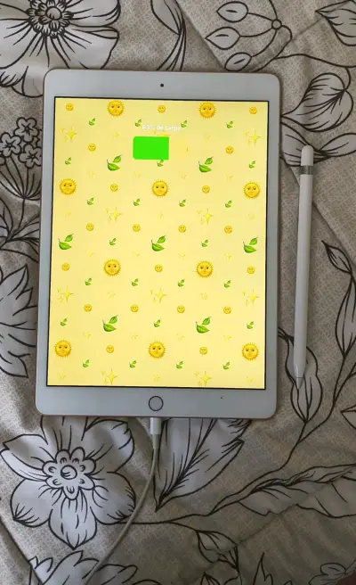iPad con Lápiz Apple y Cargador original - miniatura 2