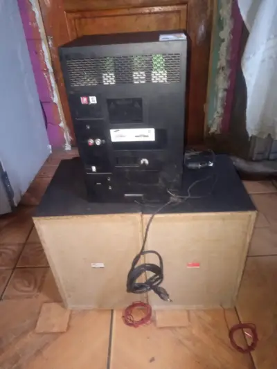 Sistema de sonido Samsung Giga con luces LED - miniatura 2