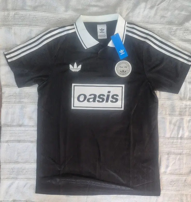 Polera Adidas negra edición Oasis - 1