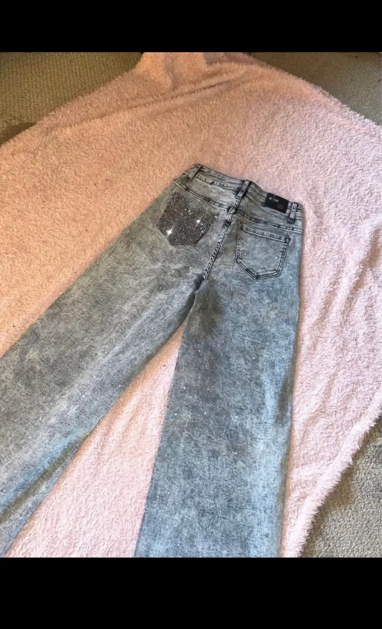 Jeans gris con brillos - 2