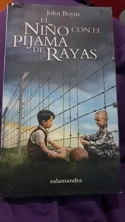 Libro 'El niño con el pijama de rayas' de John Boyne - miniatura 1
