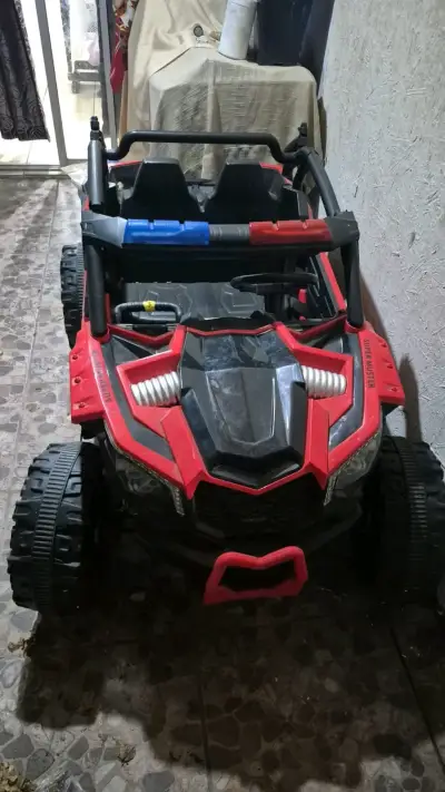 Auto eléctrico infantil Super Master rojo - miniatura 1