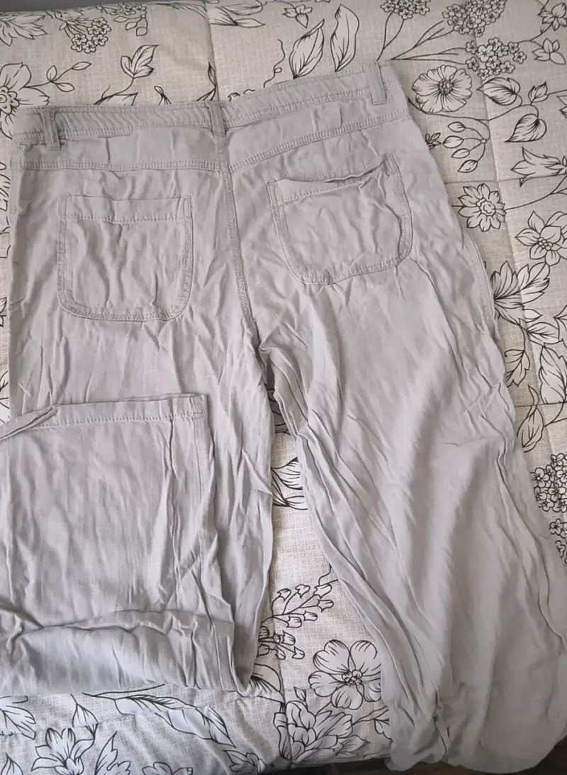 Pantalones grises con bolsillos H&M - 2