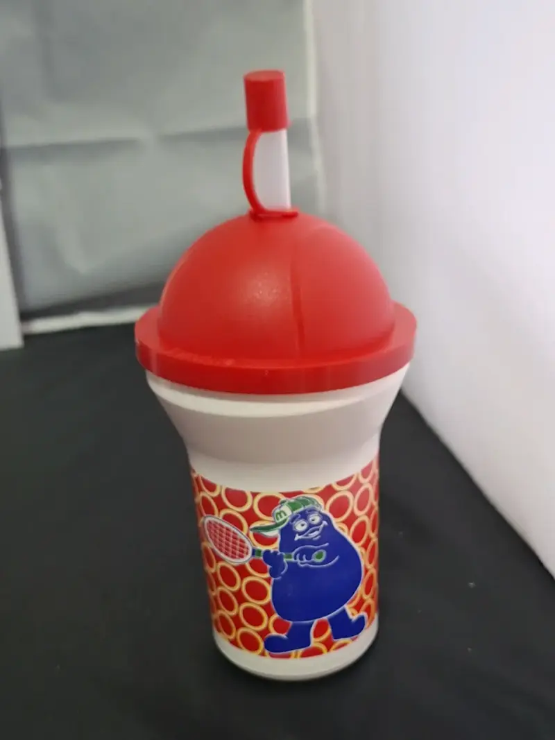 Vaso McDonald's con tapa y bombilla rojo - 2