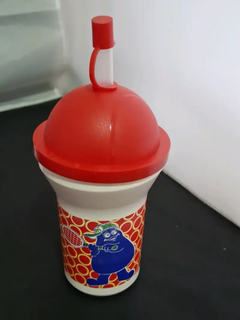 Vaso McDonald's con tapa y bombilla rojo - 3