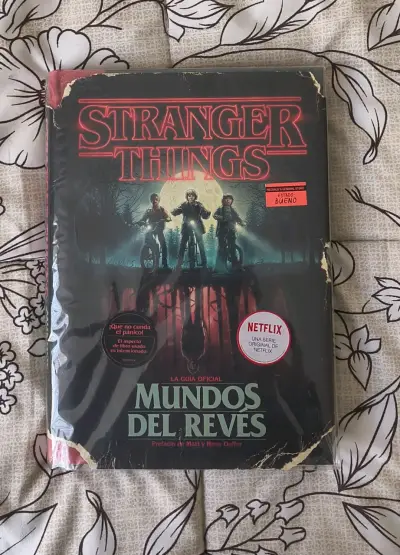 LIBRO Stranger Things: Mundos del Revés ORIGINAL - miniatura 1