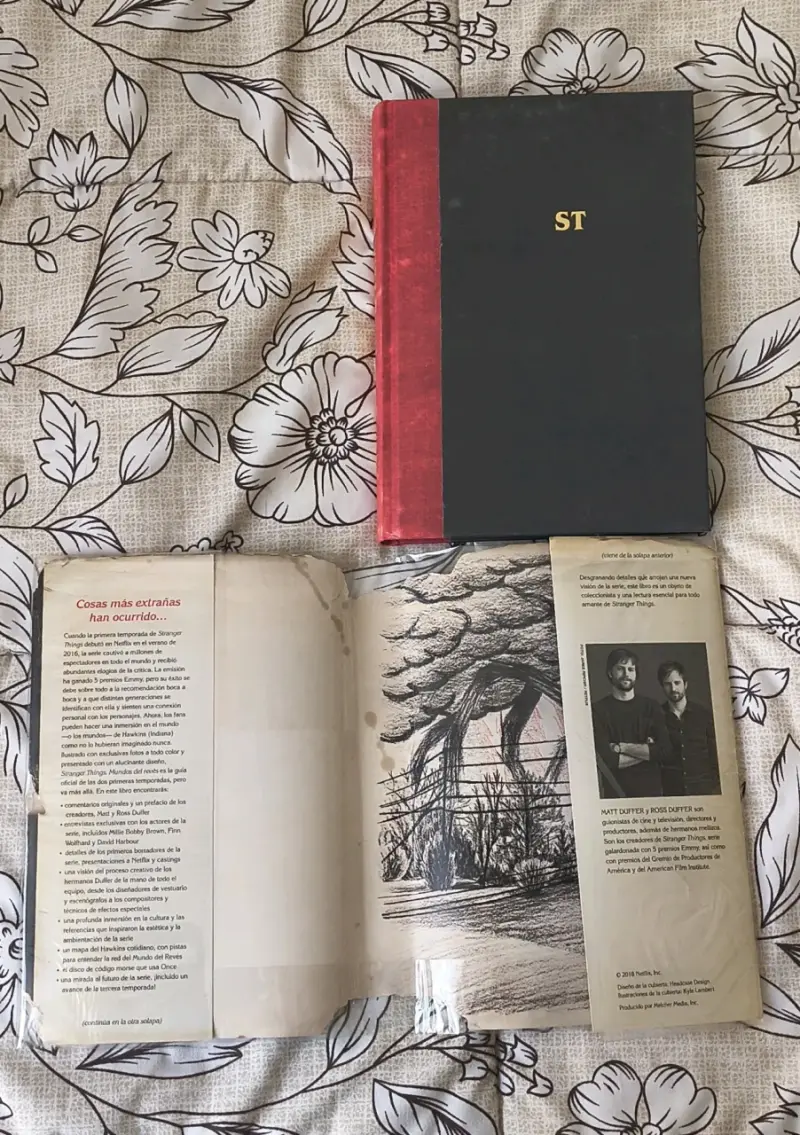 LIBRO Stranger Things: Mundos del Revés ORIGINAL - 2