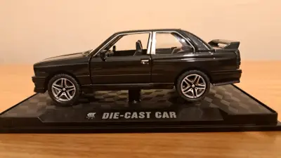Modelo a escala de auto clásico negro - miniatura 5
