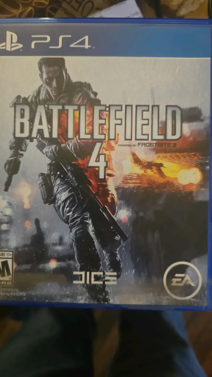 Battlefield 4 para PS4 en buen estado - 1