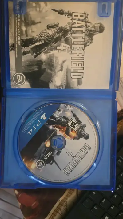 Battlefield 4 para PS4 en buen estado - miniatura 2