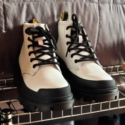 Botas CAT blancas de cuero con suela gruesa - miniatura 2