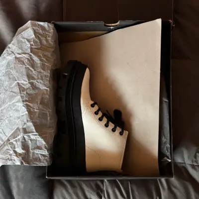 Botas CAT blancas de cuero con suela gruesa - miniatura 5