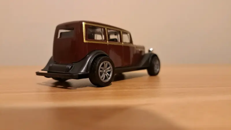 Auto de colección vintage en miniatura - 2