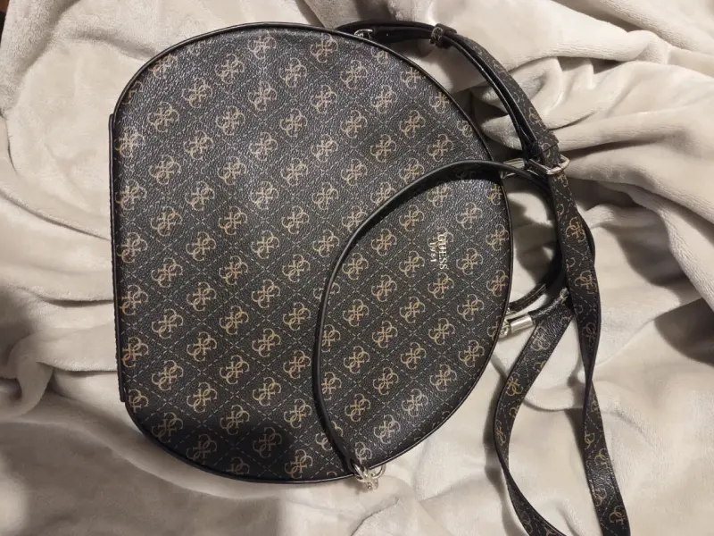 Bolso de mano elegante con diseño monograma - 3
