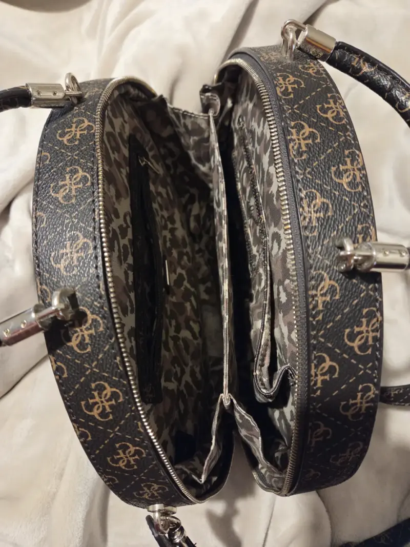 Bolso de mano elegante con diseño monograma - 4