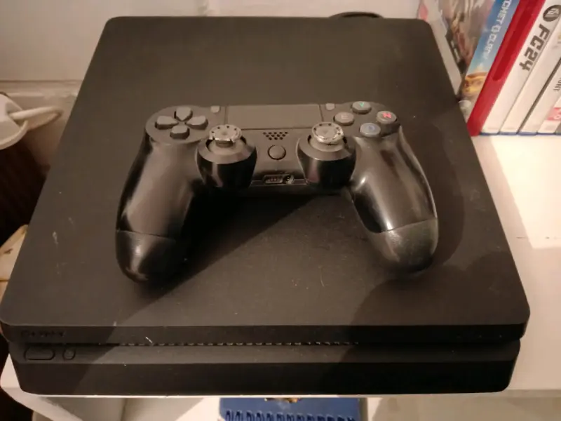 Consola Sony PlayStation 4 con juegos - 4