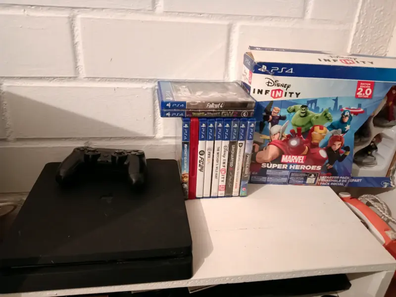 Consola Sony PlayStation 4 con juegos - 5