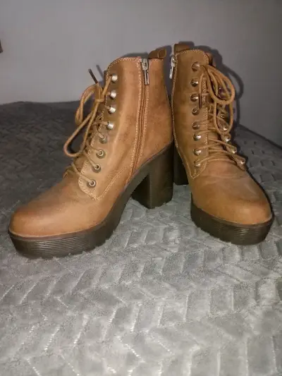 Botines de gamuza marrón con plataforma - miniatura 3
