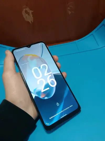 Smartphone Motorola con pantalla táctil - miniatura 2