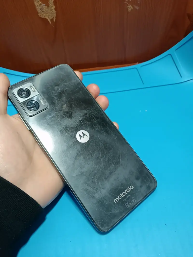 Smartphone Motorola con pantalla táctil - 4