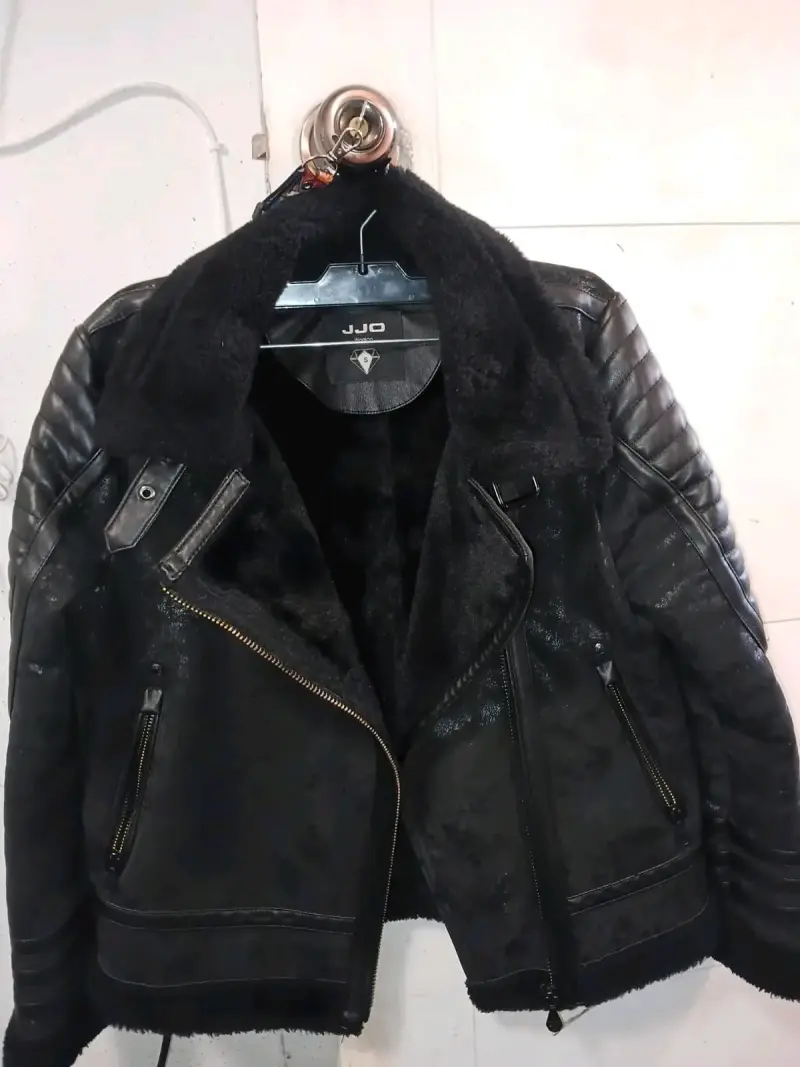 Chaqueta de cuero negra con forro JJO - 1