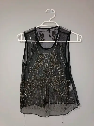 Blusa transparente negra con bordados dorados - miniatura 1