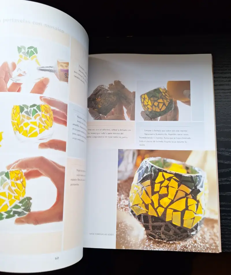 Libro de mosaicos brillantes con vidrios de colores - 4