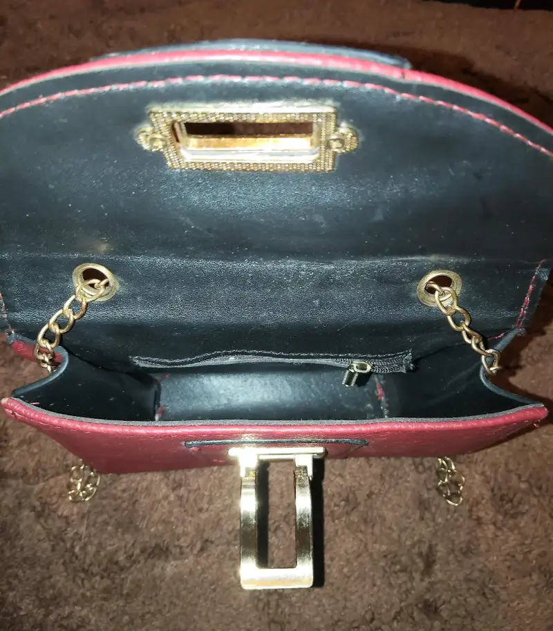 Cartera elegante con cadena - 3