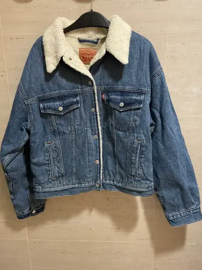 Chaqueta de mezclilla Levi's con forro de borrego - miniatura 1